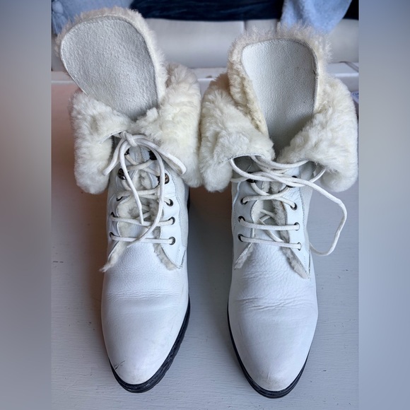 MADE IN ITALY White Leather/Suede Lace Up Boots - Picture 9 of 11